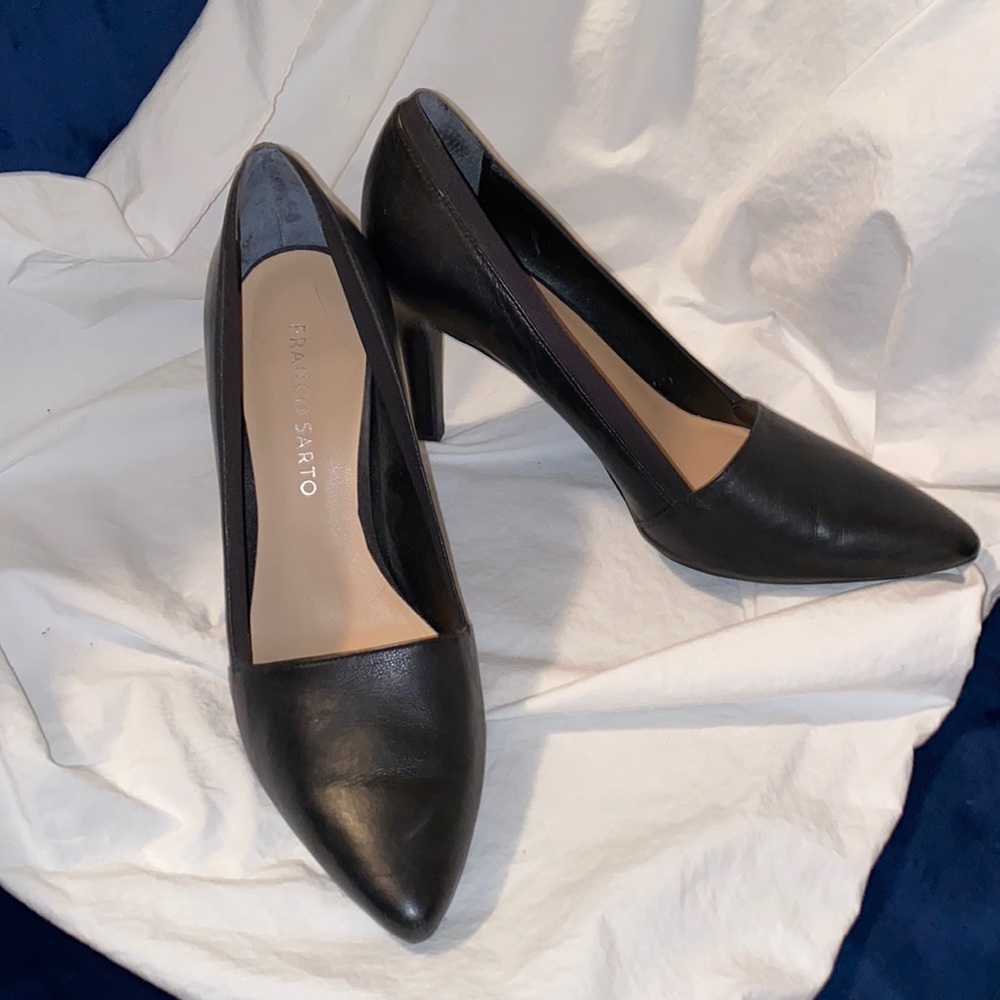 Franco Sarto perfect pointy toe pump. Sz 6